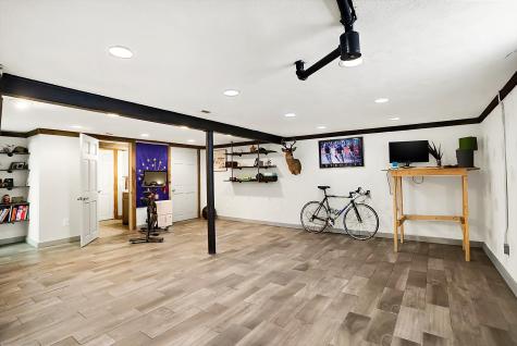 6727 Riverview Drive Indianapolis IN 46220