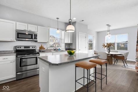 8287 Falkirk Drive Avon IN 46123