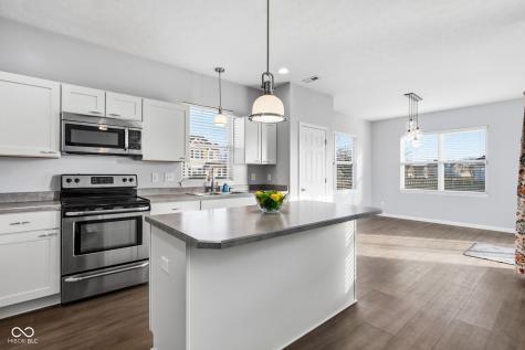 8287 Falkirk Drive Avon IN 46123