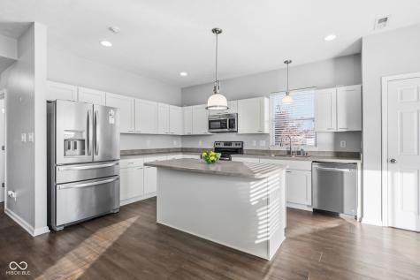 8287 Falkirk Drive Avon IN 46123