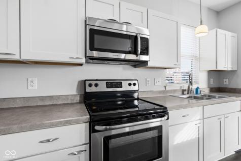 8287 Falkirk Drive Avon IN 46123