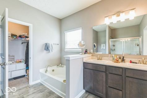 1758 Pelham Drive Greenwood IN 46143