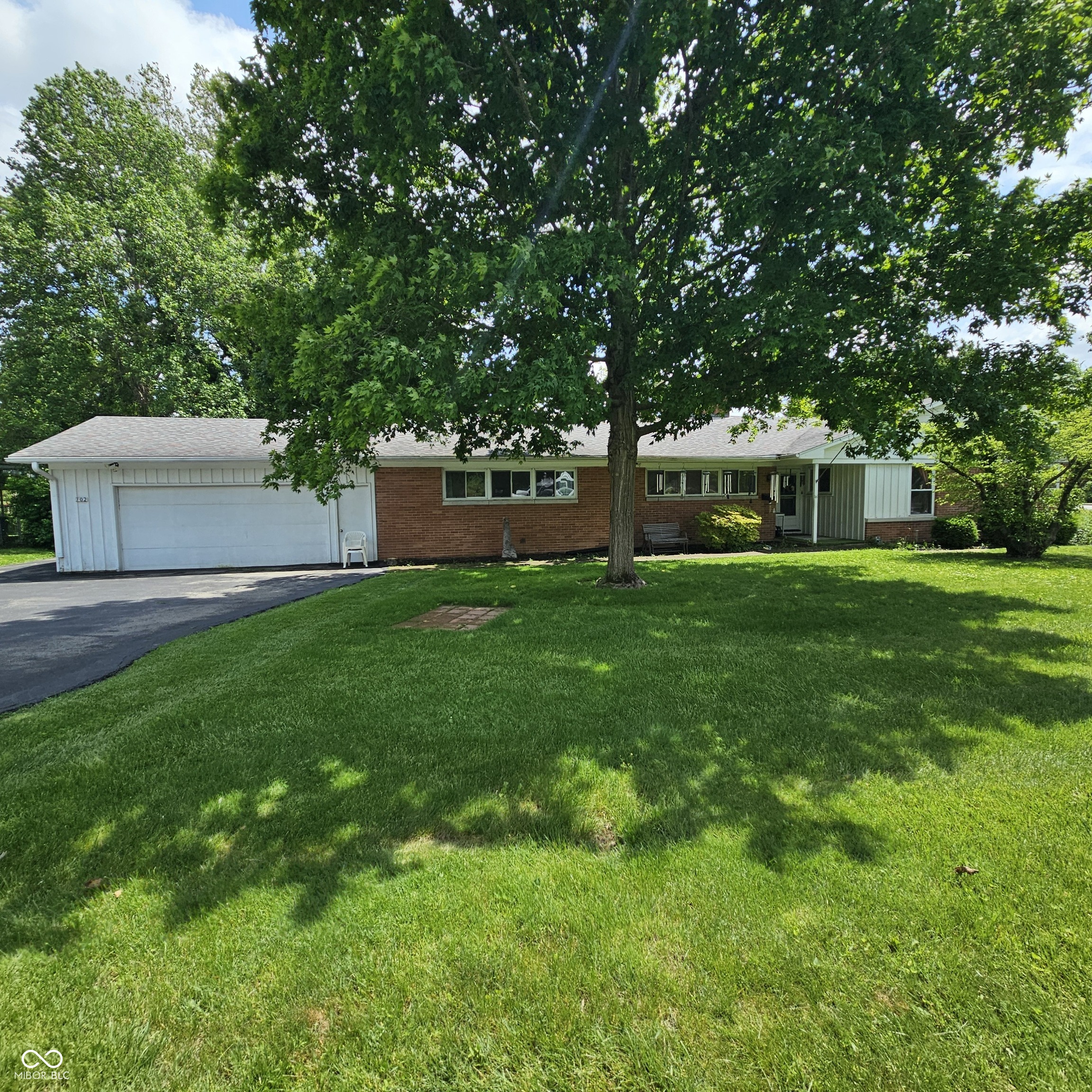 302 East Drive Connersville IN 47331