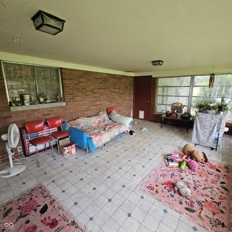 302 East Drive Connersville IN 47331