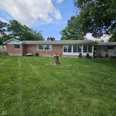 302 East Drive Connersville IN 47331