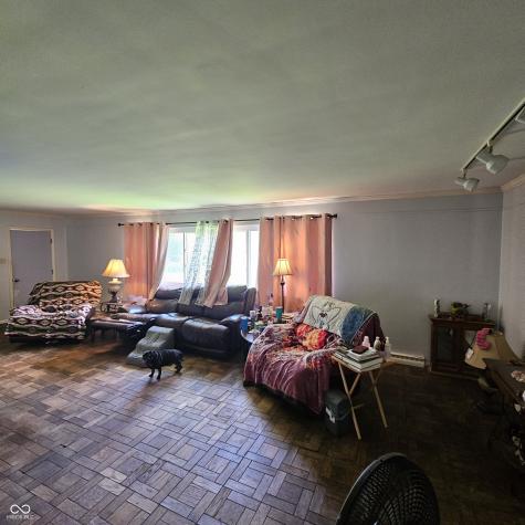 302 East Drive Connersville IN 47331