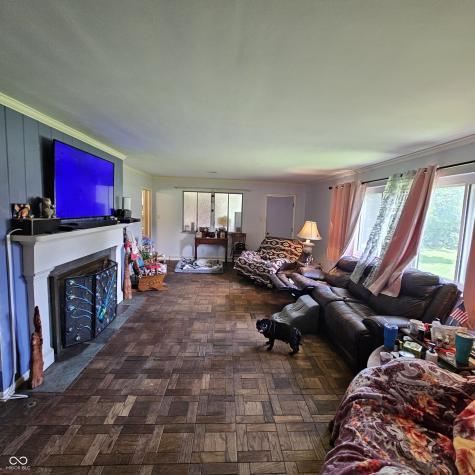 302 East Drive Connersville IN 47331