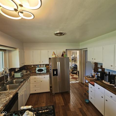 302 East Drive Connersville IN 47331
