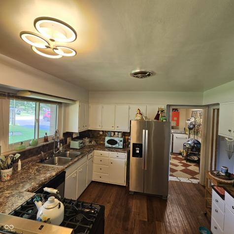 302 East Drive Connersville IN 47331