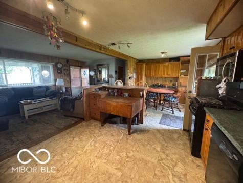 6077 S 200 E Waldron IN 46182
