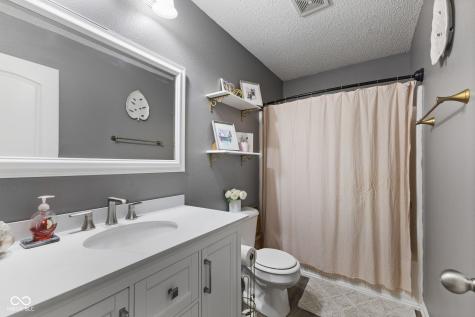 3190 Parkview Drive Columbus IN 47201