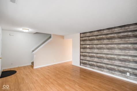 8641 Baypointe Drive Avon IN 46123