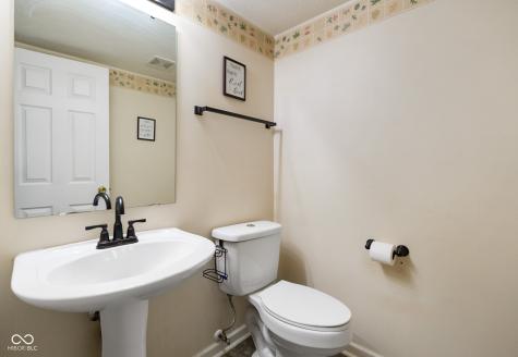 8641 Baypointe Drive Avon IN 46123