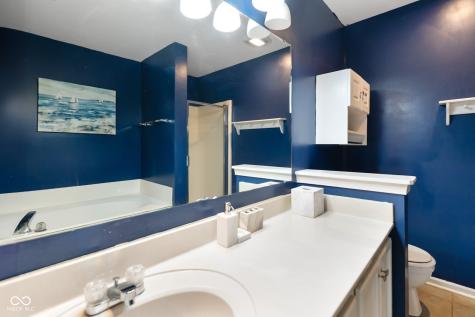 8641 Baypointe Drive Avon IN 46123