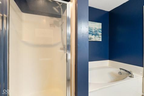 8641 Baypointe Drive Avon IN 46123