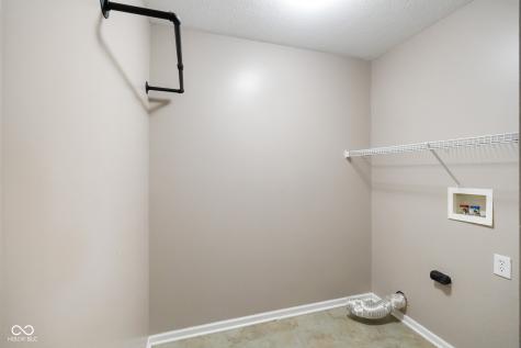 8641 Baypointe Drive Avon IN 46123