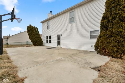 8641 Baypointe Drive Avon IN 46123