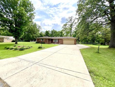 11302 Peacock Drive Indianapolis IN 46236