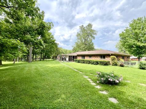 11302 Peacock Drive Indianapolis IN 46236