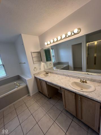 12564 Geist Cove Drive Indianapolis IN 46236
