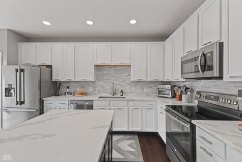 9542 Oakley Drive Indianapolis IN 46260