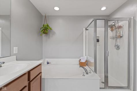 9542 Oakley Drive Indianapolis IN 46260