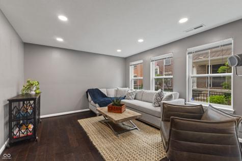 9542 Oakley Drive Indianapolis IN 46260