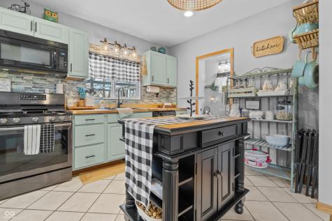 990 Wilson Way Franklin IN 46131