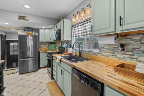 990 Wilson Way Franklin IN 46131