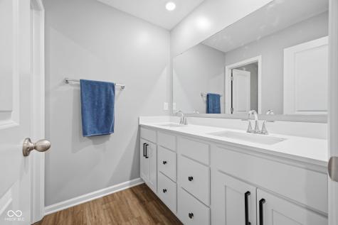 5660 Coulter Way Greenwood IN 46143