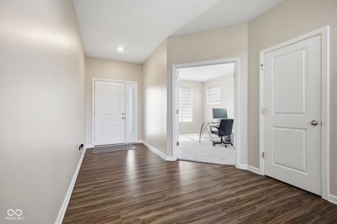 5660 Coulter Way Greenwood IN 46143