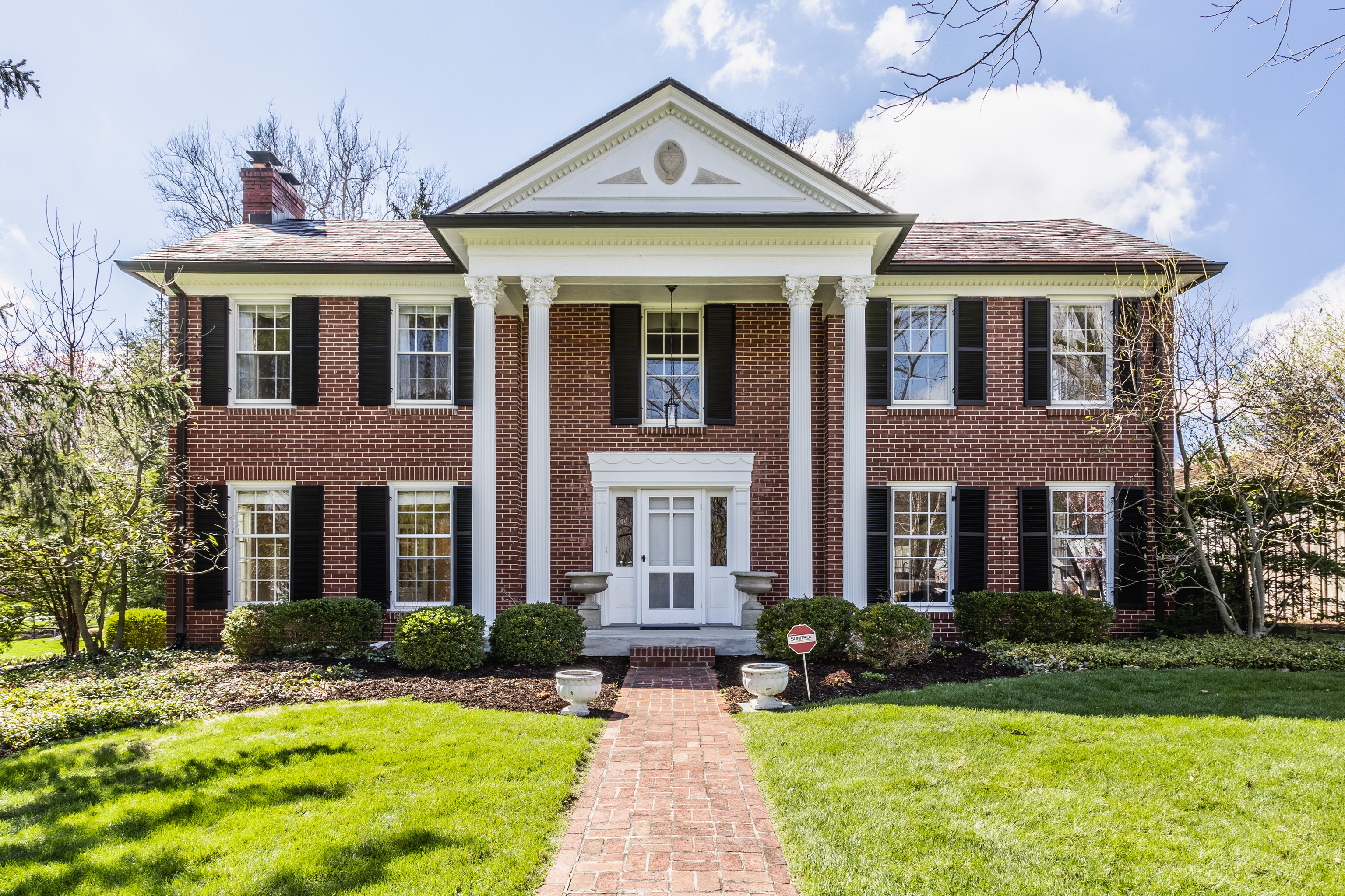 7302 N Pennsylvania Street Indianapolis IN 46240
