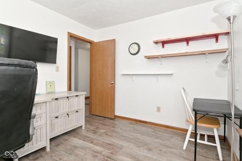 6624 Colleens Way Indianapolis IN 46221