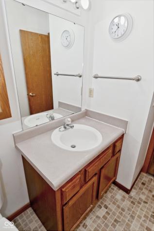 6624 Colleens Way Indianapolis IN 46221