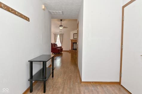 6624 Colleens Way Indianapolis IN 46221