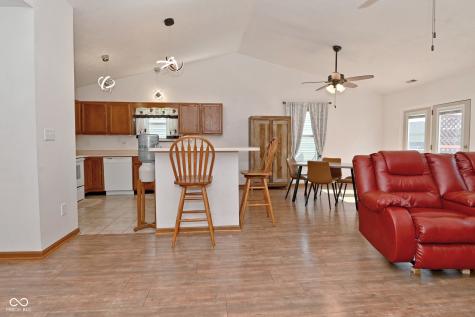6624 Colleens Way Indianapolis IN 46221
