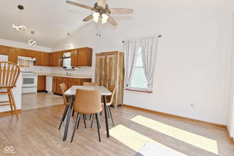 6624 Colleens Way Indianapolis IN 46221