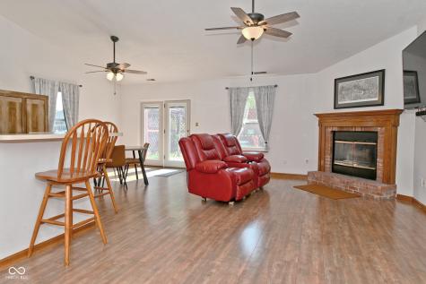 6624 Colleens Way Indianapolis IN 46221