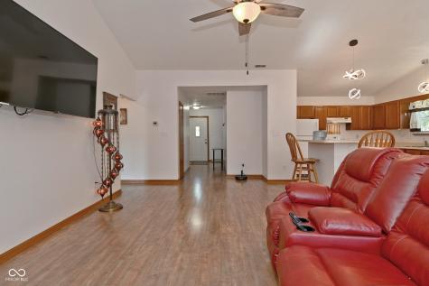 6624 Colleens Way Indianapolis IN 46221