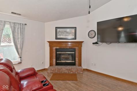 6624 Colleens Way Indianapolis IN 46221