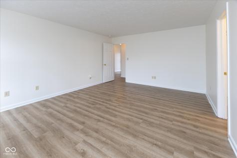8091 Crumwell Drive Avon IN 46123