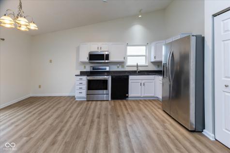 8091 Crumwell Drive Avon IN 46123