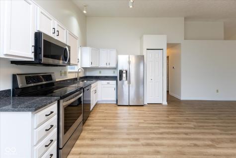 8091 Crumwell Drive Avon IN 46123