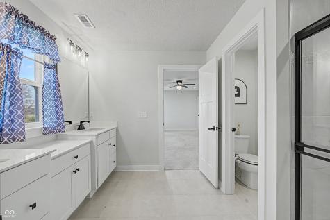 16789 Ayshire Drive Fishers IN 46037