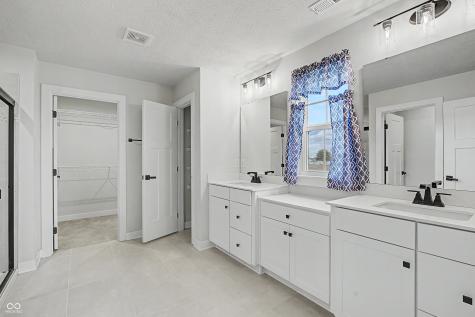 16789 Ayshire Drive Fishers IN 46037