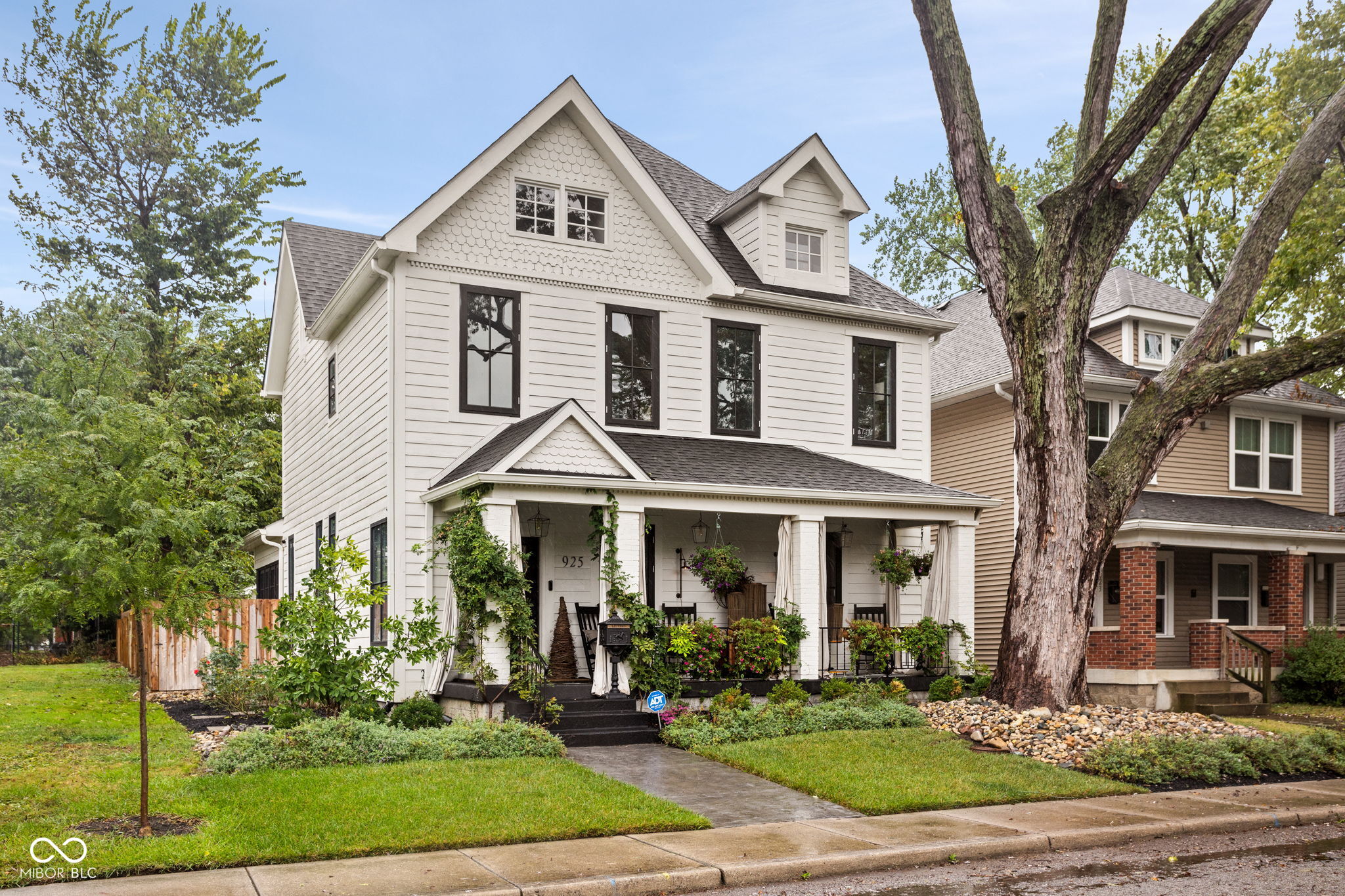 925 N Beville Avenue Indianapolis IN 46201