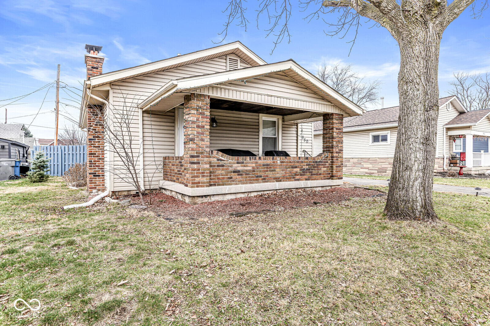 950 N Hawthorne Lane Indianapolis IN 46219