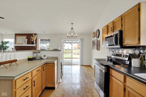 1906 Spring Beauty Drive Avon IN 46123