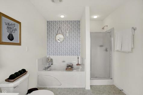 1906 Spring Beauty Drive Avon IN 46123