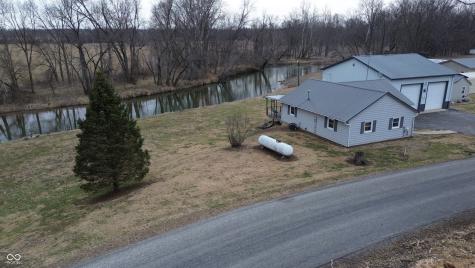 6272 E 550 S Morristown IN 46161